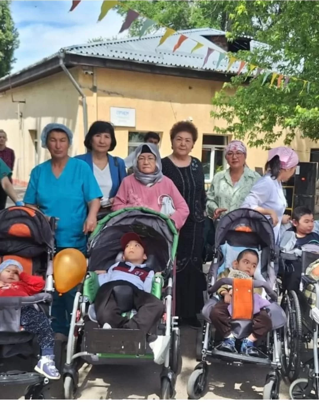 В Центре социальных услуг «Сенім» прошла благотворительная акция для детей с ограниченными возможностями